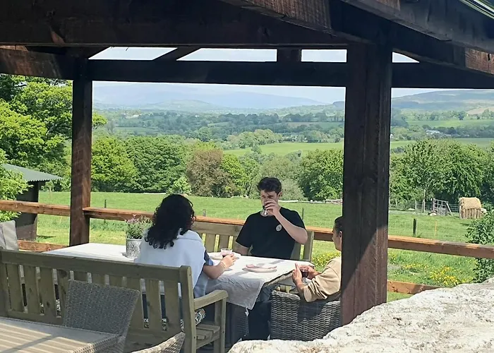 The Safari Tent @ The Old Forge Glamping * 塔洛