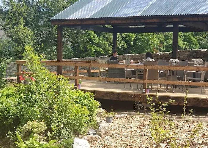 The Safari Tent @ The Old Forge Glamping 塔洛